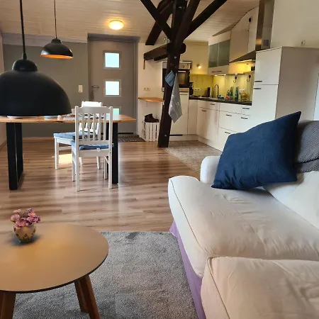 Tom Olen Stien - Heidjer Ferien Appartement Oldendorf (Luhe)